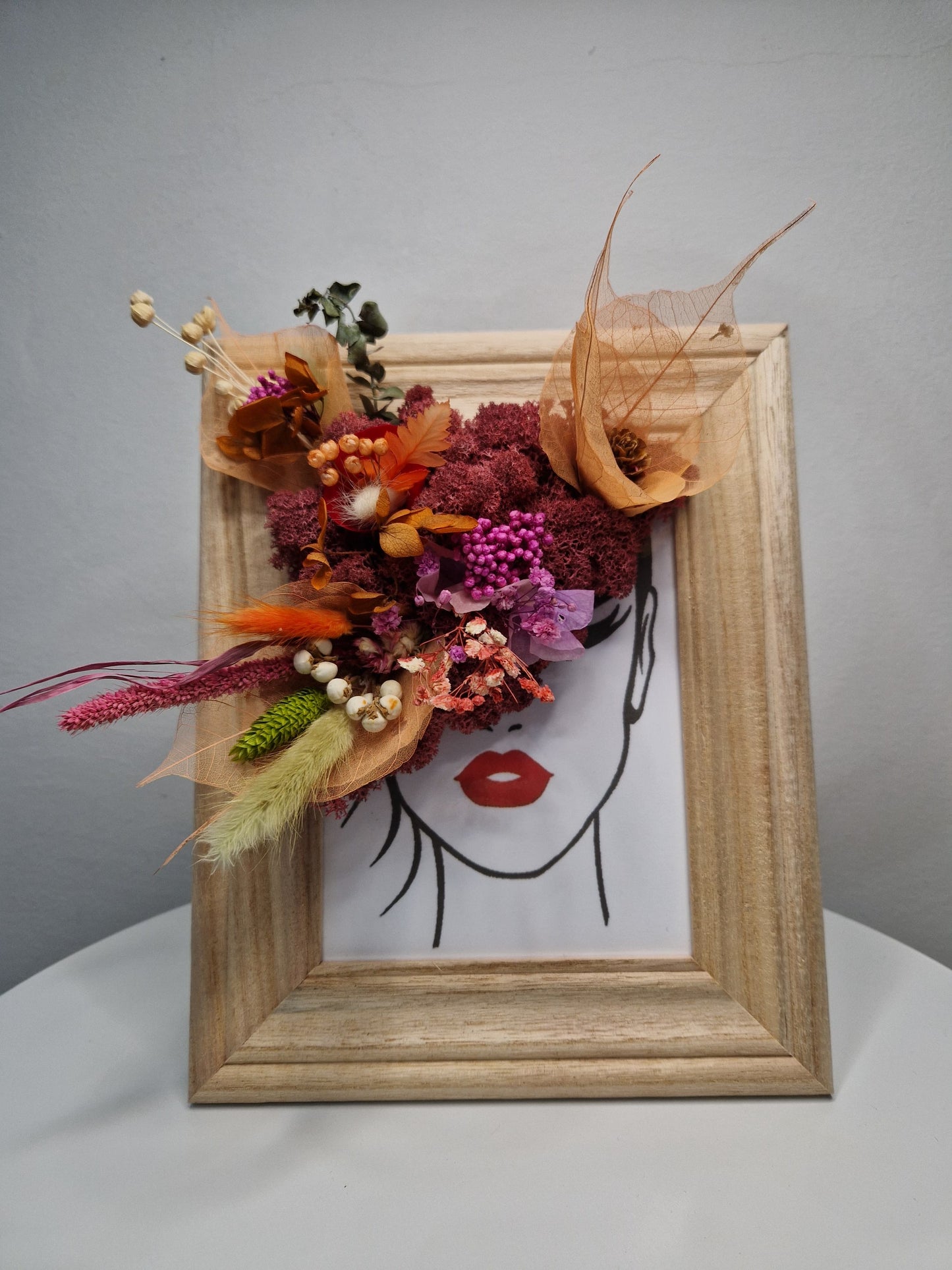 Floral Muse – Handmade Wall Art with Preserved Moss & Dried Flowers